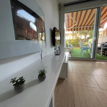 Precioso Apartamento En Primera Linea De Mar Con Parking *
